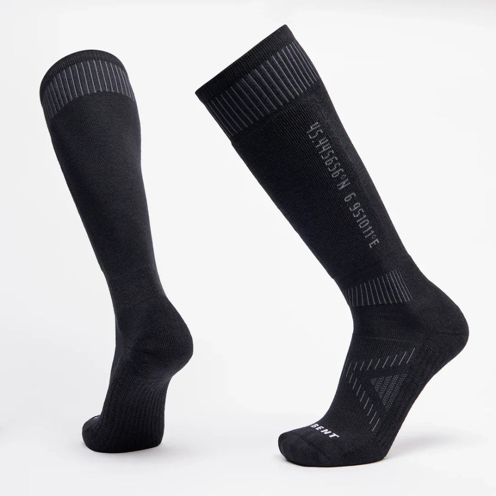 The Le Bent Core Light Cushion Snow Socks 2023 in Black