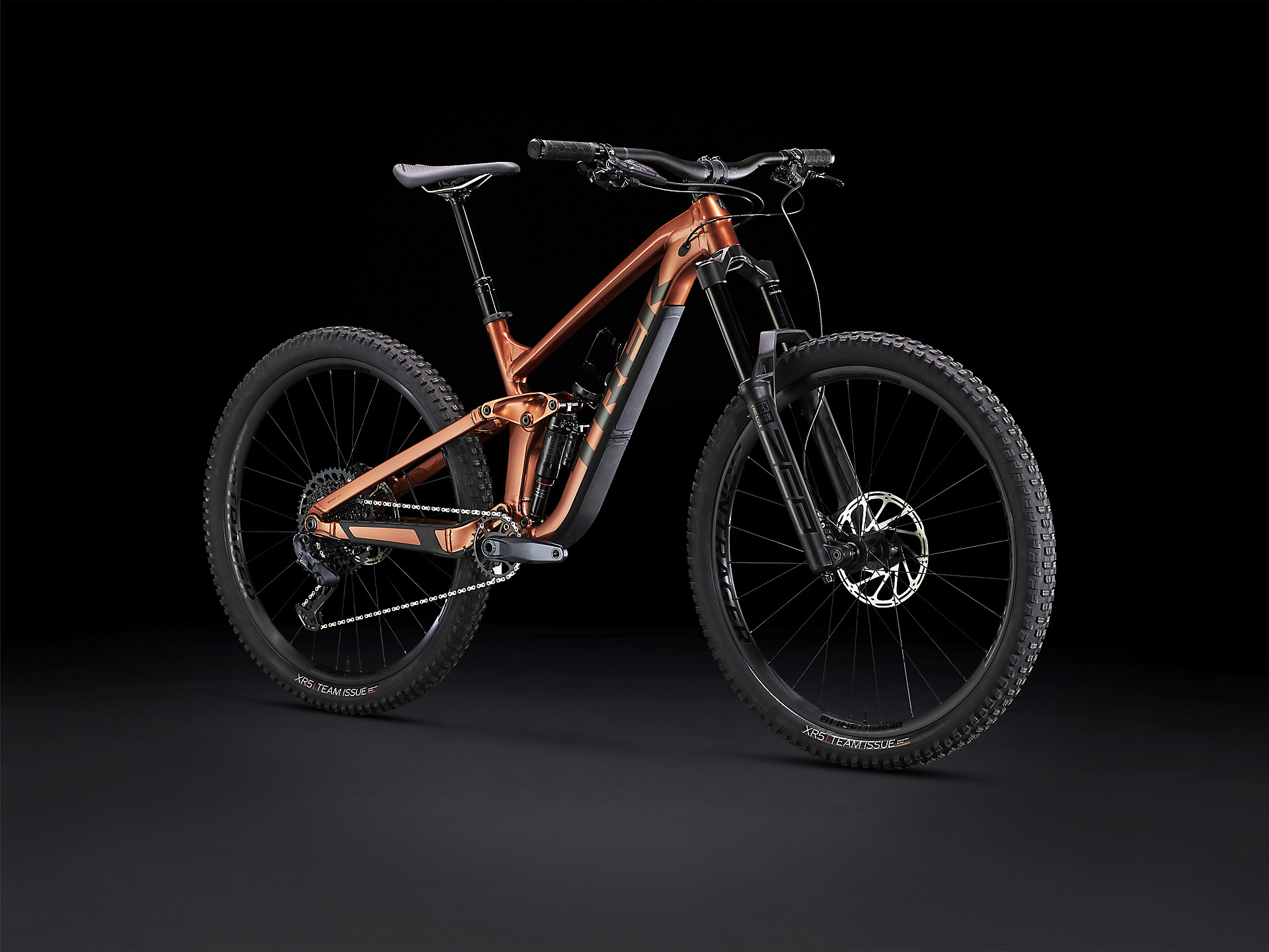 TREK SLASH 8 XL S23 Cherri Pow Boardstore