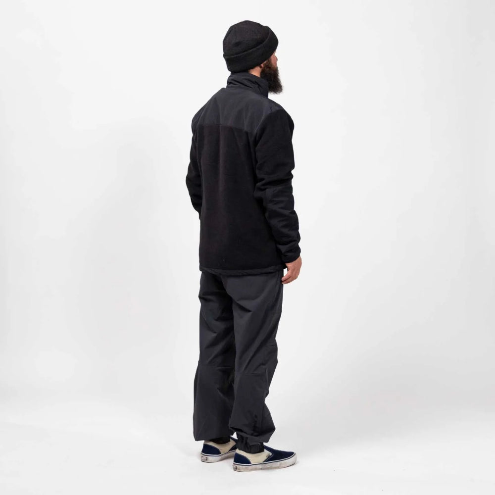 The Jones Base Camp Recycled Fleece Mens Jacket 2024 in Stealth Black 2
