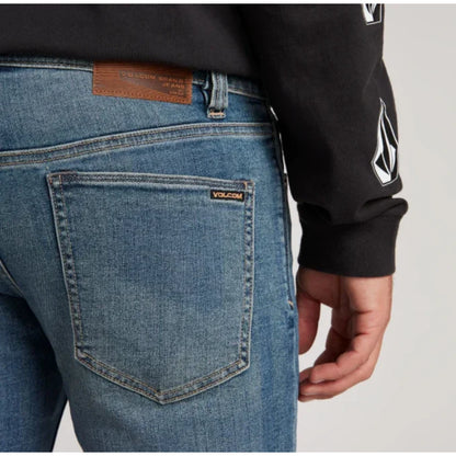 The Volcom 2x4 Tapered Jeans 2021 in Seventies Indigo 2