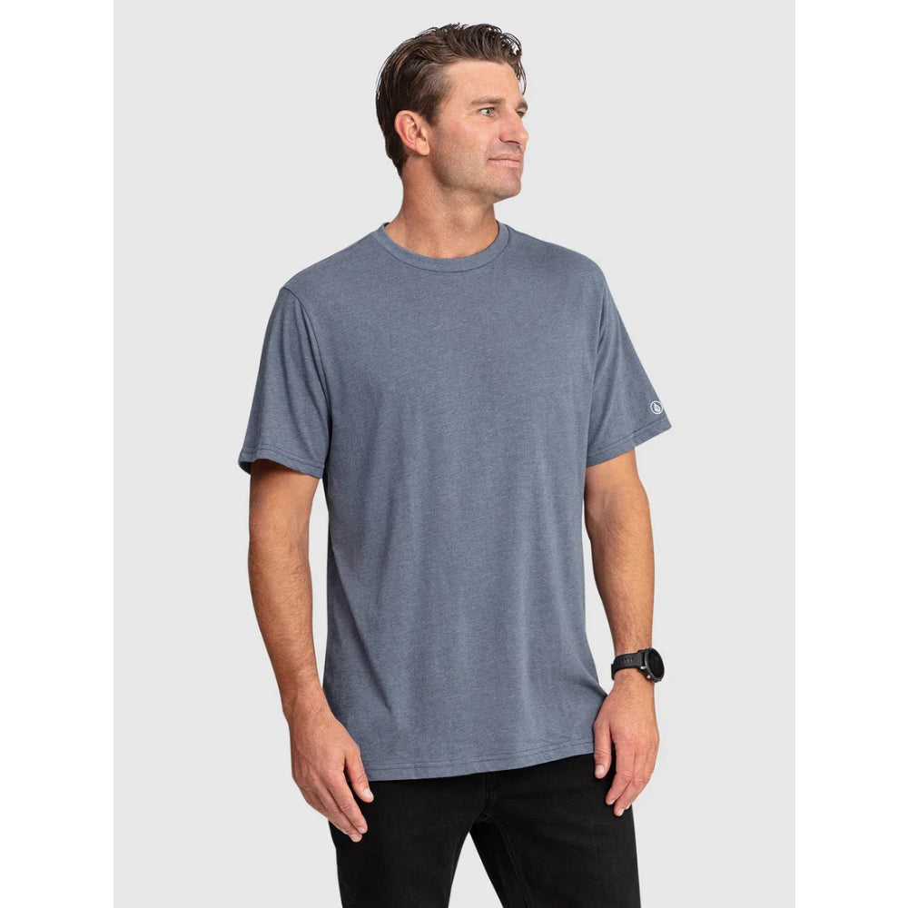 The Volcom Solid T-Shirt 2023 in Smokey Blue 