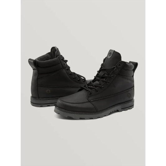 The Volcom Sub Zero Men's Boot 2021 in Blackout