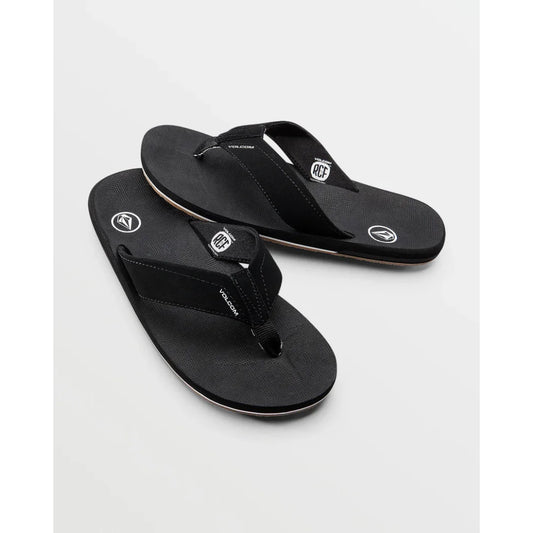 The Volcom Victor Sandal 2021 in Black